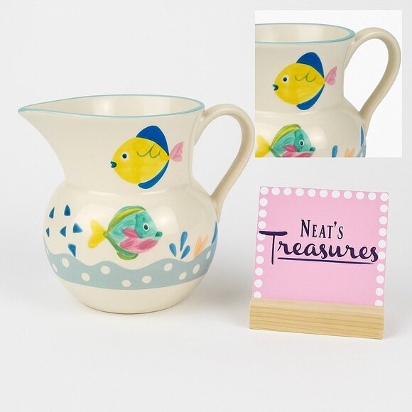 Studio Nova BARRIER REEF Y2310 Two Fish Aqua Trim Stoneware 60 oz 7" Pitcher - Picture 1 of 9